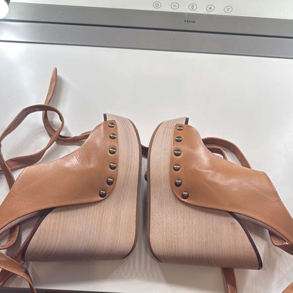 Vintage CHLOE Wedges - Picture 7 of 8